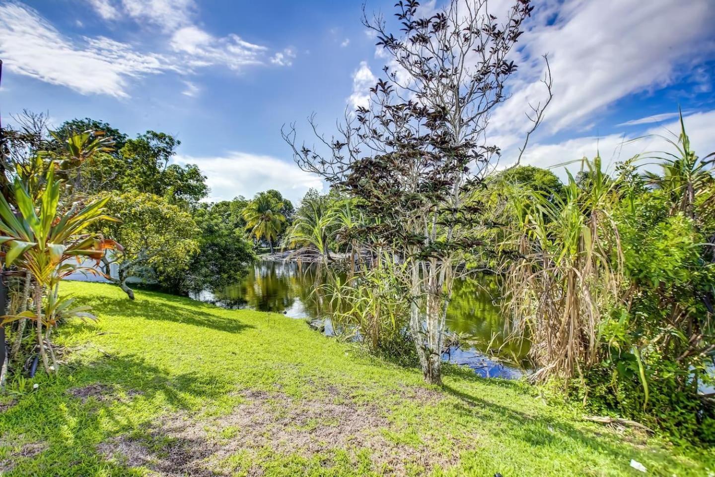 Serenity Spot Wd Pool, Lake, River & Canal View Sunrise Exterior photo